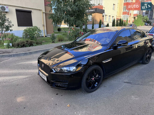 Чорний Ягуар XE, об'ємом двигуна 2 л та пробігом 115 тис. км за 13500 $, фото 4 на Automoto.ua