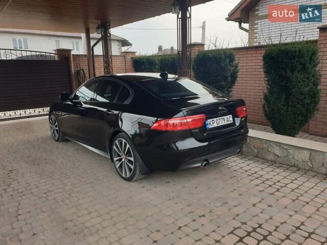 Черный Ягуар XE, объемом двигателя 2 л и пробегом 48 тыс. км за 25000 $, фото 1 на Automoto.ua