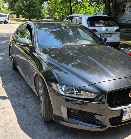 Черный Ягуар XE, объемом двигателя 2 л и пробегом 48 тыс. км за 25000 $, фото 10 на Automoto.ua