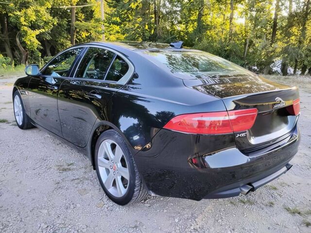 Чорний Ягуар XE, об'ємом двигуна 2 л та пробігом 49 тис. км за 6900 $, фото 5 на Automoto.ua