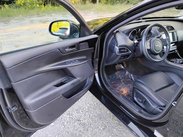 Чорний Ягуар XE, об'ємом двигуна 2 л та пробігом 49 тис. км за 6900 $, фото 6 на Automoto.ua