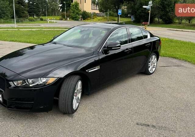 Черный Ягуар XE, объемом двигателя 2 л и пробегом 65 тыс. км за 17200 $, фото 11 на Automoto.ua