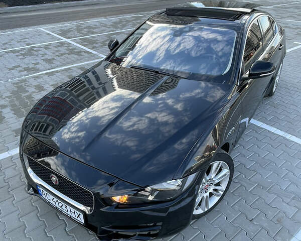 Черный Ягуар XE, объемом двигателя 2 л и пробегом 118 тыс. км за 11500 $, фото 2 на Automoto.ua