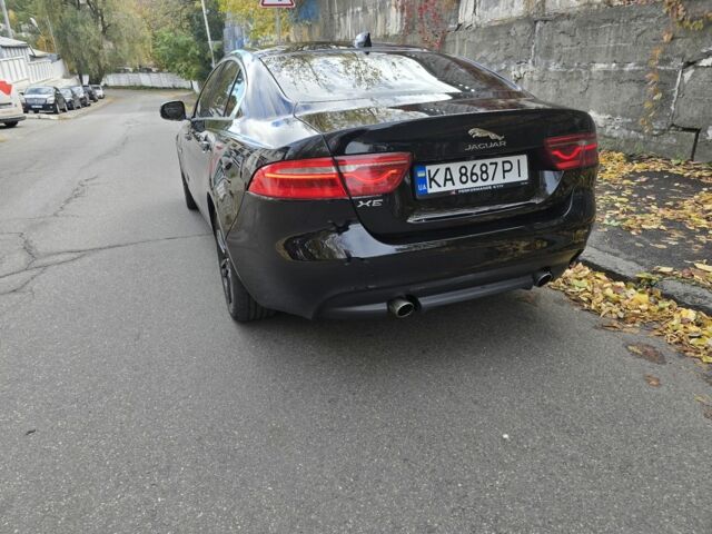 Черный Ягуар XE, объемом двигателя 2 л и пробегом 109 тыс. км за 17364 $, фото 3 на Automoto.ua