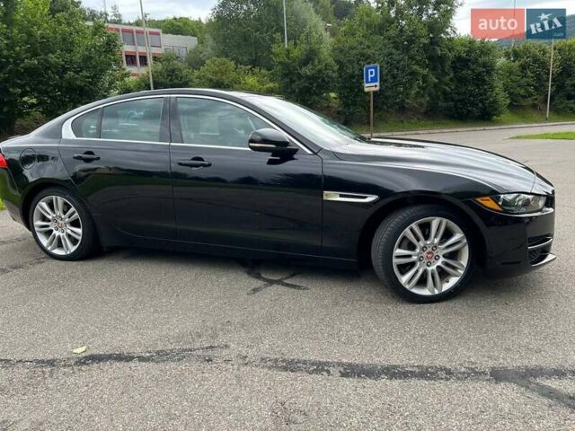 Черный Ягуар XE, объемом двигателя 2 л и пробегом 65 тыс. км за 17200 $, фото 5 на Automoto.ua