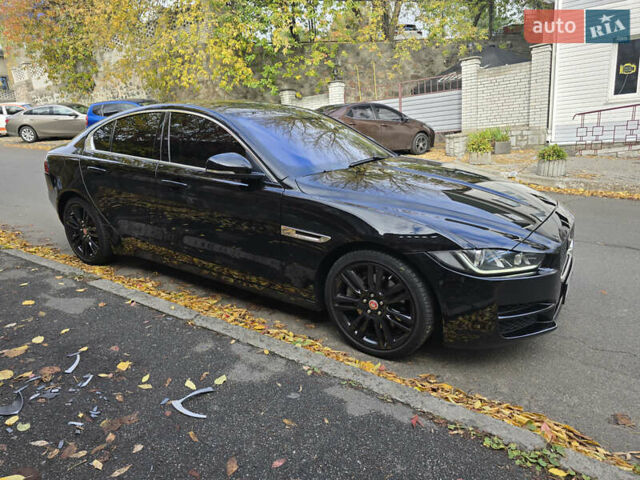 Черный Ягуар XE, объемом двигателя 2 л и пробегом 107 тыс. км за 18800 $, фото 16 на Automoto.ua