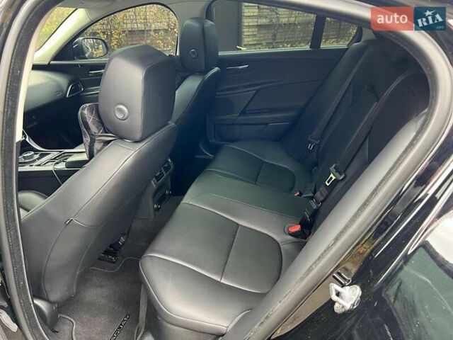 Чорний Ягуар XE, об'ємом двигуна 2 л та пробігом 109 тис. км за 17490 $, фото 24 на Automoto.ua