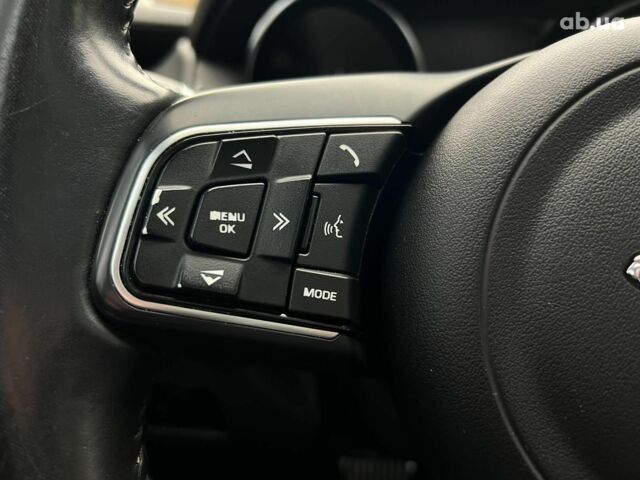 Чорний Ягуар XE, об'ємом двигуна 2 л та пробігом 109 тис. км за 17490 $, фото 14 на Automoto.ua