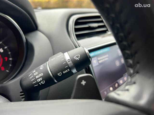 Чорний Ягуар XE, об'ємом двигуна 2 л та пробігом 109 тис. км за 17490 $, фото 19 на Automoto.ua