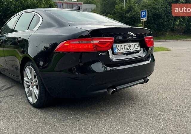 Черный Ягуар XE, объемом двигателя 2 л и пробегом 65 тыс. км за 17200 $, фото 3 на Automoto.ua