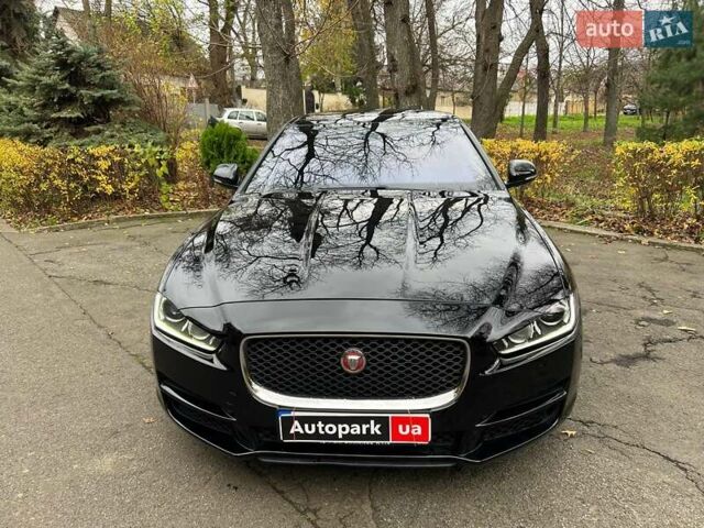 Чорний Ягуар XE, об'ємом двигуна 2 л та пробігом 109 тис. км за 17490 $, фото 1 на Automoto.ua