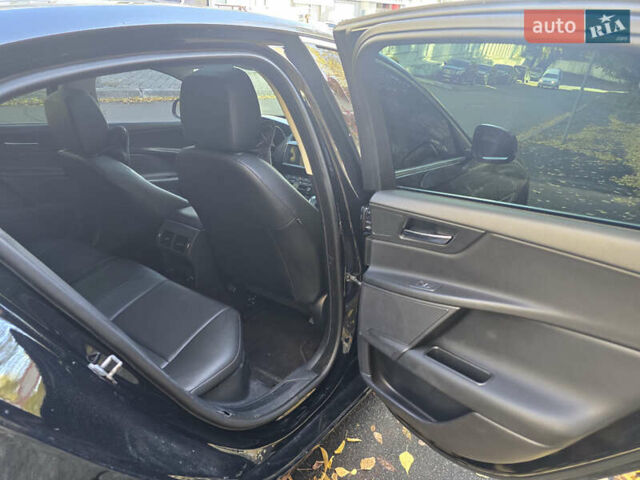 Черный Ягуар XE, объемом двигателя 2 л и пробегом 107 тыс. км за 18800 $, фото 24 на Automoto.ua