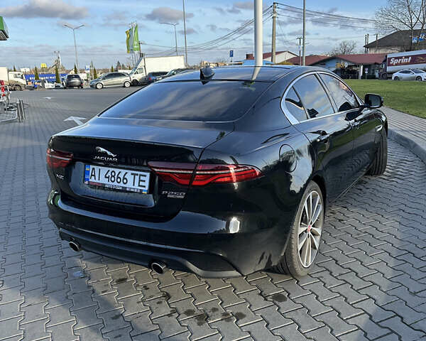 Чорний Ягуар XE, об'ємом двигуна 2 л та пробігом 16 тис. км за 26300 $, фото 4 на Automoto.ua
