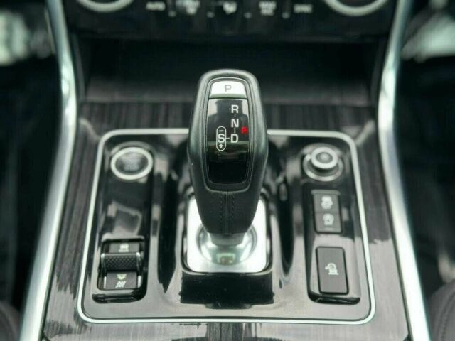 Чорний Ягуар XE, об'ємом двигуна 2 л та пробігом 46 тис. км за 6500 $, фото 17 на Automoto.ua