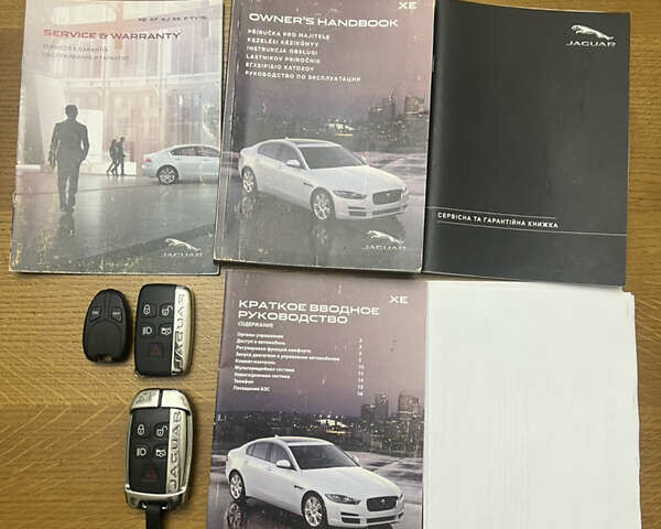 Красный Ягуар XE, объемом двигателя 2 л и пробегом 74 тыс. км за 16300 $, фото 33 на Automoto.ua