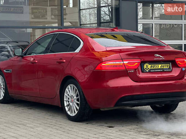 Красный Ягуар XE, объемом двигателя 2 л и пробегом 188 тыс. км за 15300 $, фото 3 на Automoto.ua