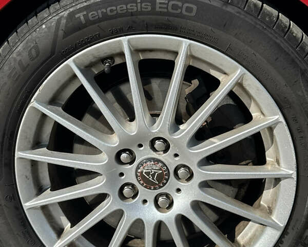 Красный Ягуар XE, объемом двигателя 2 л и пробегом 110 тыс. км за 11999 $, фото 10 на Automoto.ua