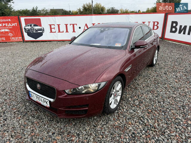 Красный Ягуар XE, объемом двигателя 2 л и пробегом 92 тыс. км за 14500 $, фото 5 на Automoto.ua