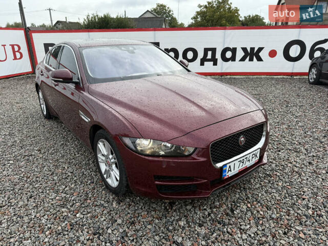 Красный Ягуар XE, объемом двигателя 2 л и пробегом 92 тыс. км за 14500 $, фото 7 на Automoto.ua