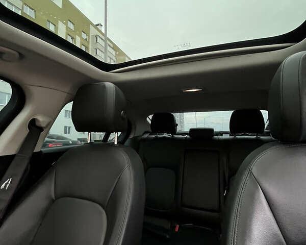 Ягуар XE 2016 у Вінниці на Automoto.ua Червоний Ягуар XE, об'ємом двигуна 2 л та пробігом 164 тис. км за 14000 $, фото 15 на Automoto.ua