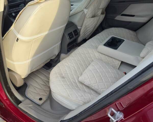Красный Ягуар XE, объемом двигателя 2 л и пробегом 103 тыс. км за 14999 $, фото 15 на Automoto.ua