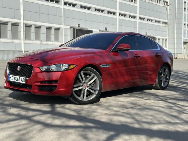 Красный Ягуар XE, объемом двигателя 3 л и пробегом 114 тыс. км за 16500 $, фото 21 на Automoto.ua