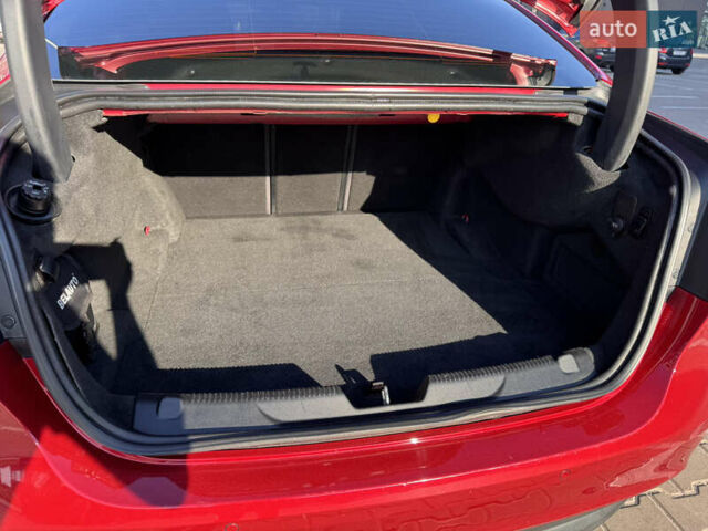 Красный Ягуар XE, объемом двигателя 2 л и пробегом 142 тыс. км за 18500 $, фото 48 на Automoto.ua