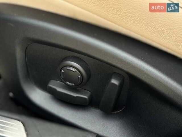 Червоний Ягуар XE, об'ємом двигуна 2 л та пробігом 90 тис. км за 14500 $, фото 57 на Automoto.ua