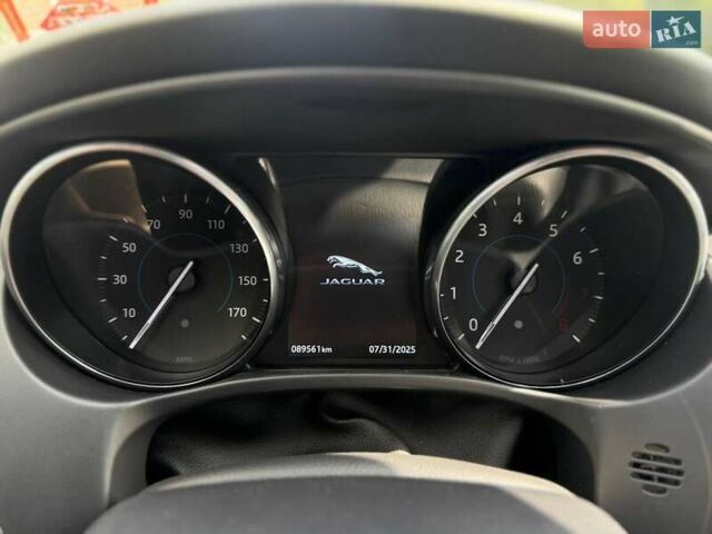Червоний Ягуар XE, об'ємом двигуна 2 л та пробігом 90 тис. км за 14500 $, фото 44 на Automoto.ua