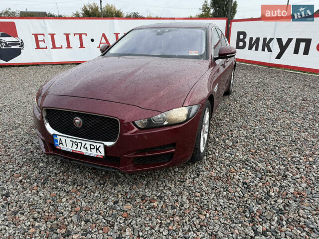 Красный Ягуар XE, объемом двигателя 2 л и пробегом 92 тыс. км за 14500 $, фото 6 на Automoto.ua