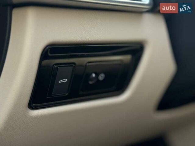 Червоний Ягуар XE, об'ємом двигуна 2 л та пробігом 90 тис. км за 14500 $, фото 66 на Automoto.ua