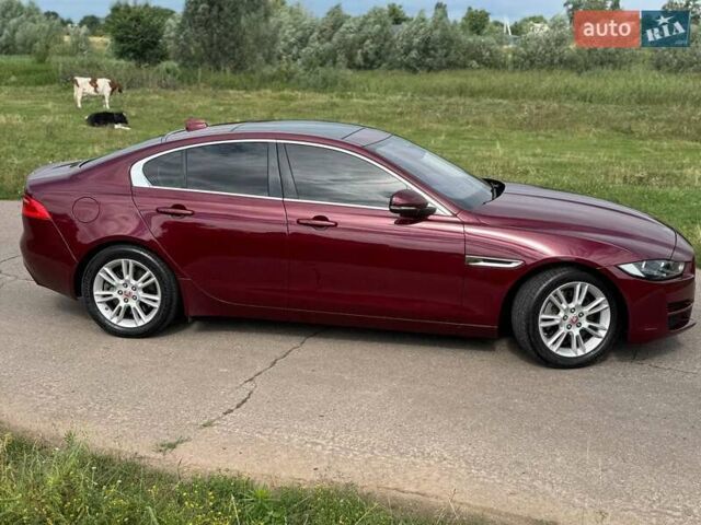 Червоний Ягуар XE, об'ємом двигуна 2 л та пробігом 90 тис. км за 14500 $, фото 6 на Automoto.ua