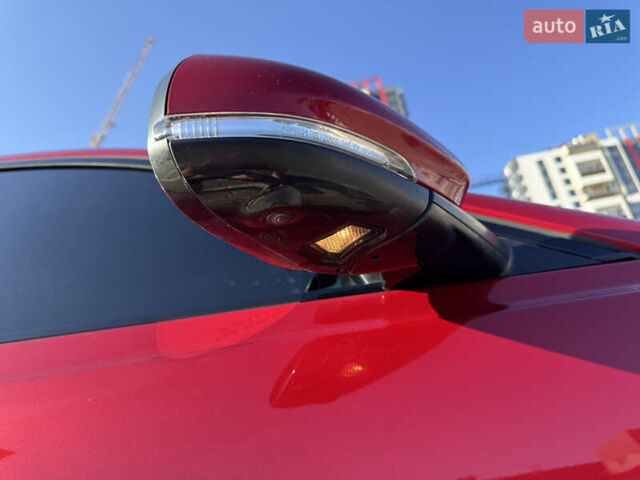 Красный Ягуар XE, объемом двигателя 2 л и пробегом 142 тыс. км за 18500 $, фото 44 на Automoto.ua
