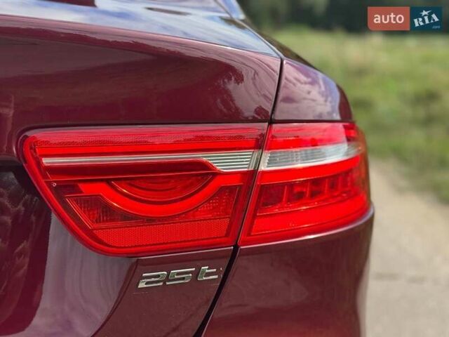 Червоний Ягуар XE, об'ємом двигуна 2 л та пробігом 90 тис. км за 14500 $, фото 22 на Automoto.ua