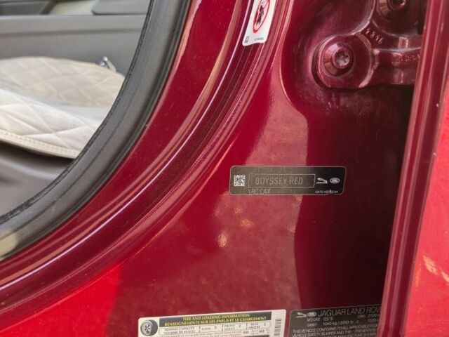 Красный Ягуар XE, объемом двигателя 2 л и пробегом 103 тыс. км за 15004 $, фото 17 на Automoto.ua