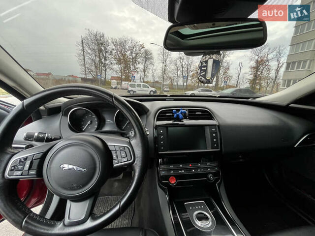 Ягуар XE 2016 у Вінниці на Automoto.ua Червоний Ягуар XE, об'ємом двигуна 2 л та пробігом 164 тис. км за 14000 $, фото 11 на Automoto.ua