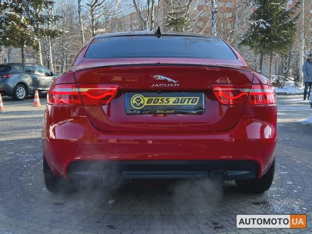 Красный Ягуар XE, объемом двигателя 2 л и пробегом 59 тыс. км за 17999 $, фото 5 на Automoto.ua