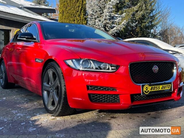 Красный Ягуар XE, объемом двигателя 2 л и пробегом 59 тыс. км за 17999 $, фото 8 на Automoto.ua