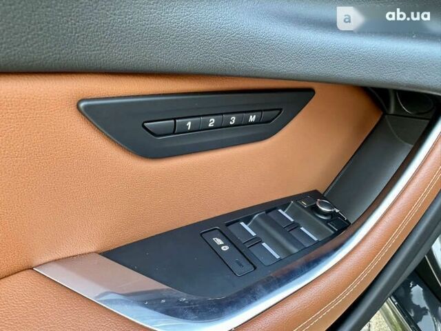 Ягуар XE, объемом двигателя 2 л и пробегом 23 тыс. км за 41890 $, фото 22 на Automoto.ua