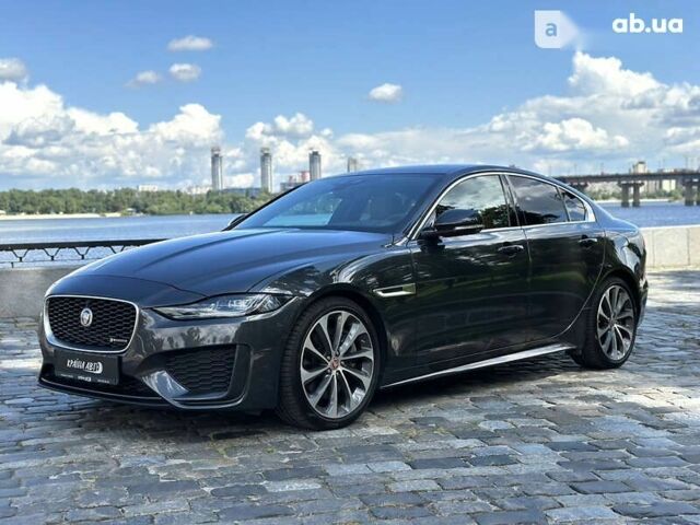Ягуар XE, объемом двигателя 2 л и пробегом 23 тыс. км за 41890 $, фото 4 на Automoto.ua