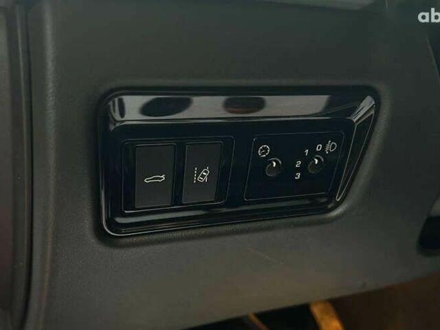 Ягуар XE, объемом двигателя 2 л и пробегом 188 тыс. км за 15300 $, фото 12 на Automoto.ua