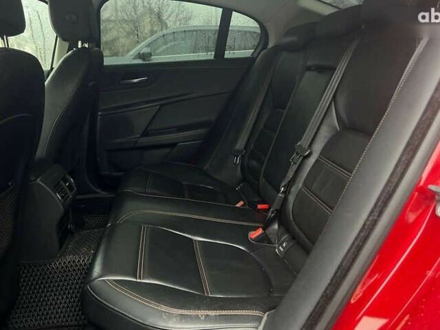 Ягуар XE, объемом двигателя 2 л и пробегом 188 тыс. км за 15300 $, фото 23 на Automoto.ua