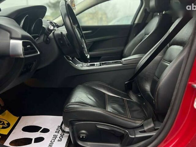 Ягуар XE, объемом двигателя 2 л и пробегом 188 тыс. км за 15300 $, фото 8 на Automoto.ua