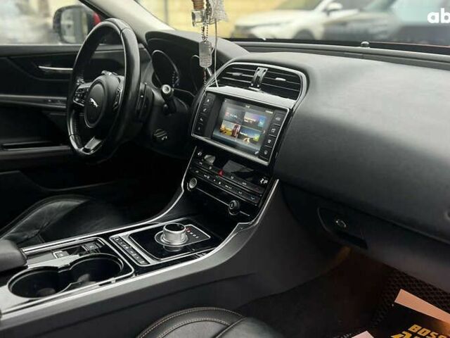 Ягуар XE, объемом двигателя 2 л и пробегом 188 тыс. км за 15300 $, фото 19 на Automoto.ua