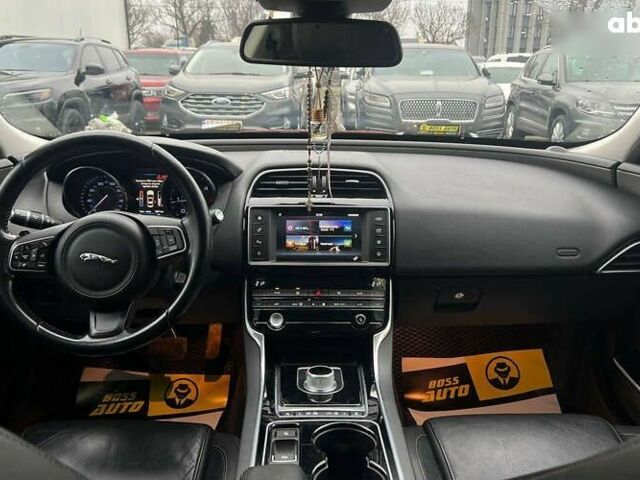 Ягуар XE, объемом двигателя 2 л и пробегом 188 тыс. км за 15300 $, фото 18 на Automoto.ua