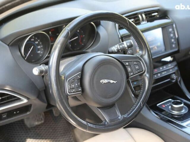 Ягуар XE, об'ємом двигуна 2 л та пробігом 128 тис. км за 16500 $, фото 13 на Automoto.ua