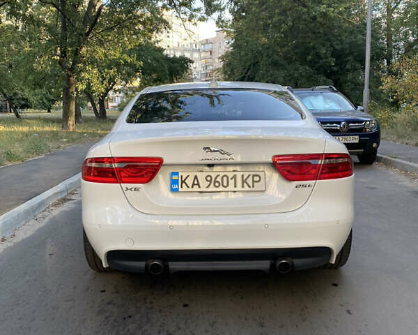 Ягуар XE, объемом двигателя 2 л и пробегом 85 тыс. км за 12700 $, фото 5 на Automoto.ua