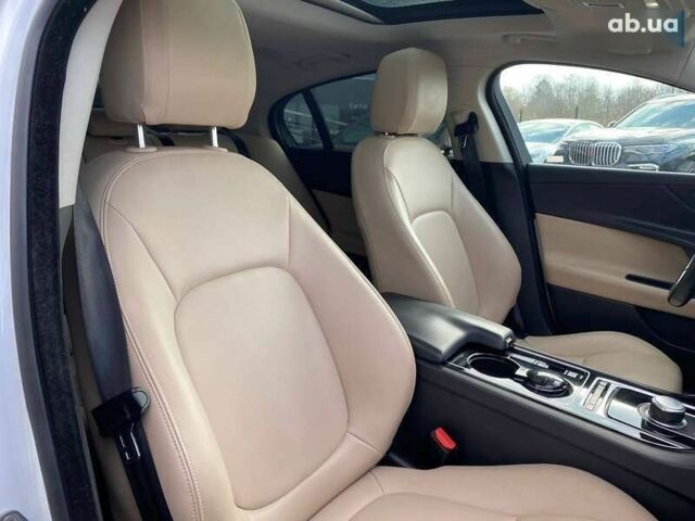 Ягуар XE, объемом двигателя 2 л и пробегом 79 тыс. км за 13500 $, фото 26 на Automoto.ua