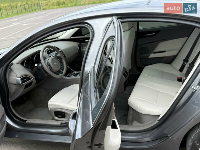 Ягуар XE, объемом двигателя 2 л и пробегом 260 тыс. км за 12900 $, фото 17 на Automoto.ua