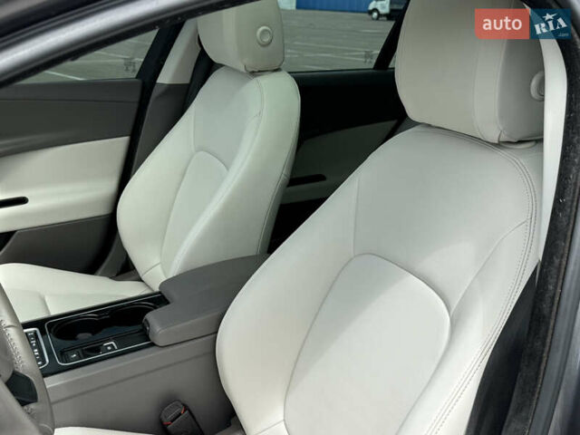 Ягуар XE, объемом двигателя 2 л и пробегом 260 тыс. км за 12900 $, фото 7 на Automoto.ua